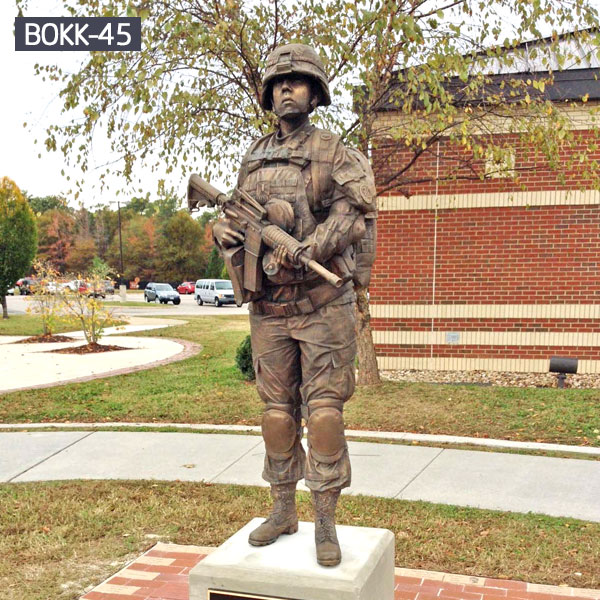 Outdoor WWII Fallen Soldier Statue Battle Cross Design